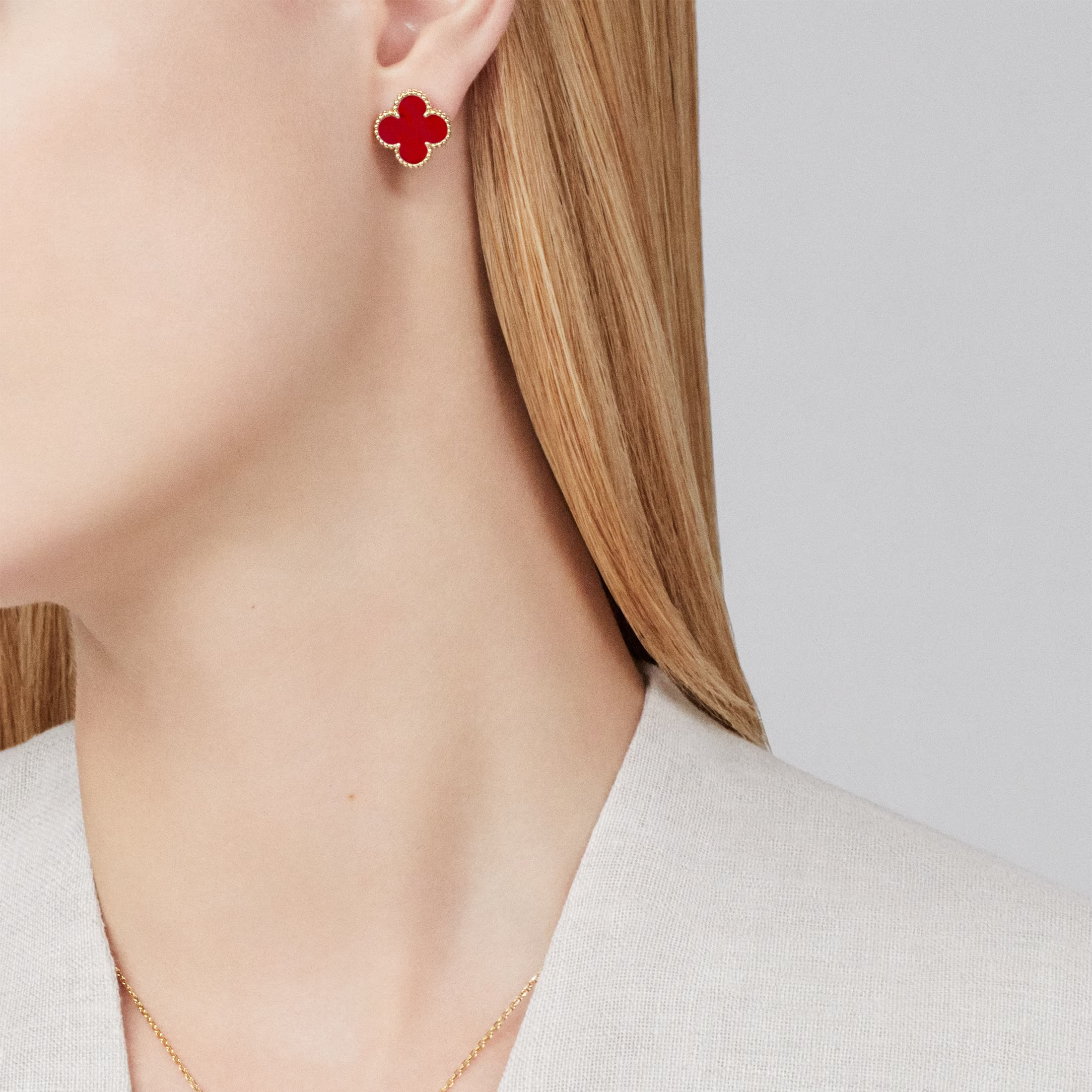 Carnelian Clover Motif Earrings