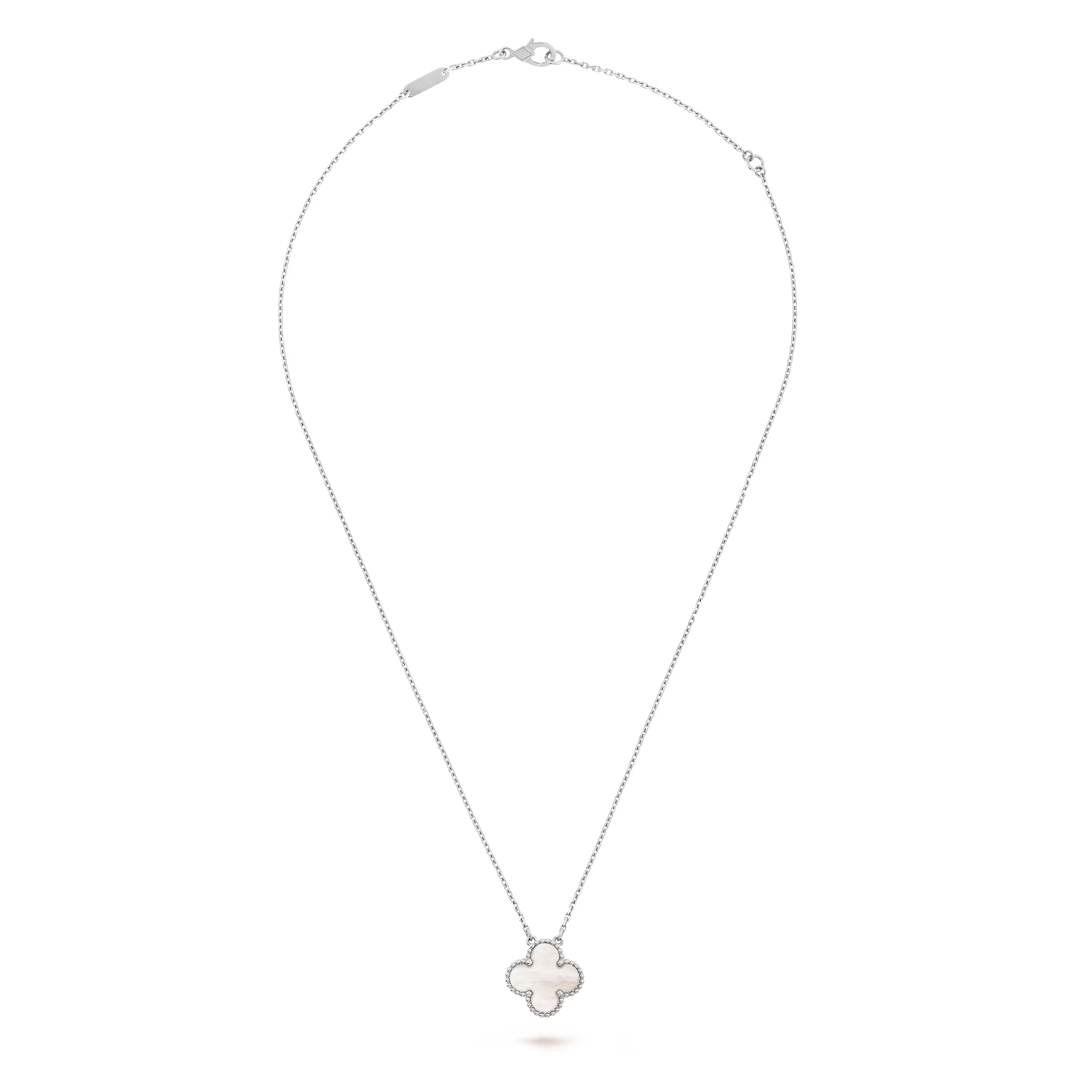 Mother-of-pearl Clover Motif Pendant
