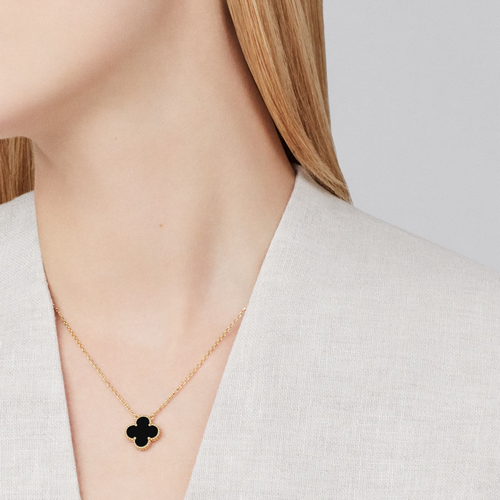 Onyx Clover Motif Pendant