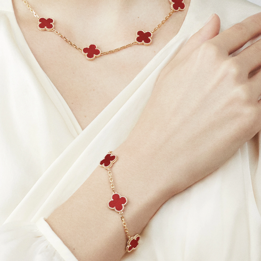 Carnelian Clover Motif Bracelet